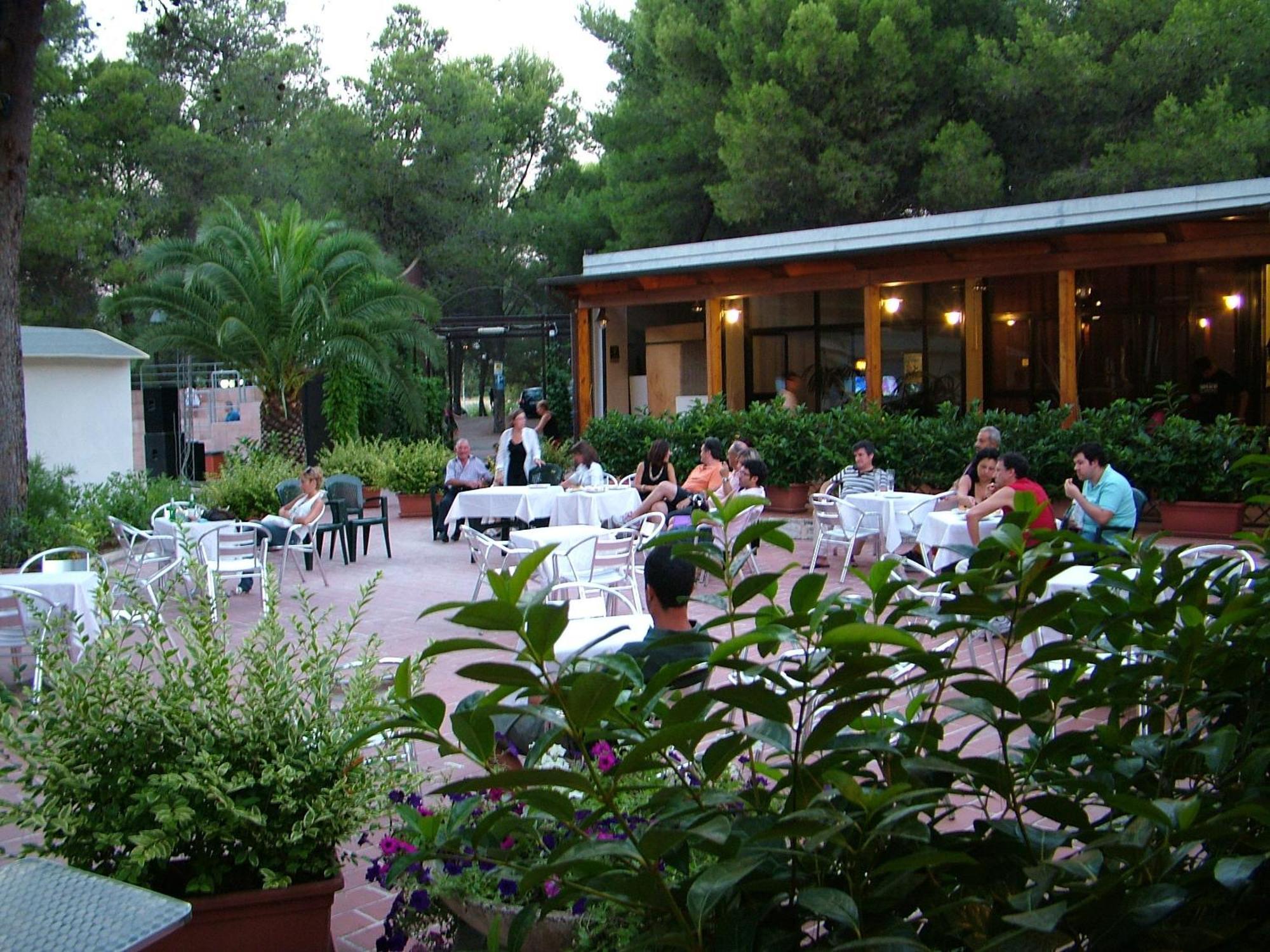 Riva Dei Greci Camping Village Metaponto Bilik gambar